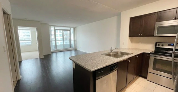 803-19 Grand Trunk Crescent, Toronto, ON, M5J 3A3 - 5