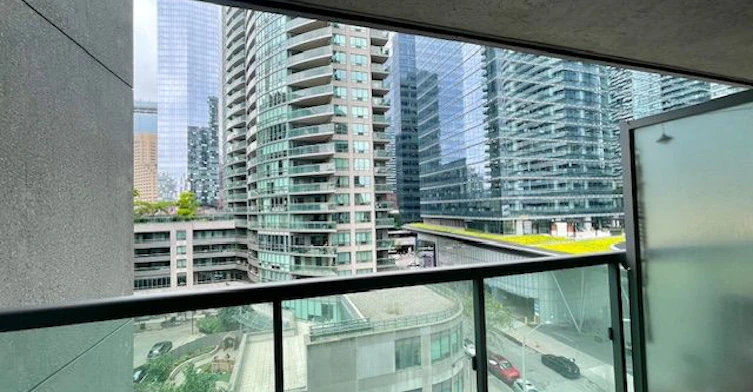 803-19 Grand Trunk Crescent, Toronto, ON, M5J 3A3 - 16