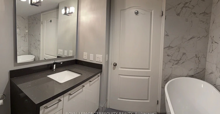 1101-50 Lombard Street, Toronto, ON, M5C 2X4 - 10