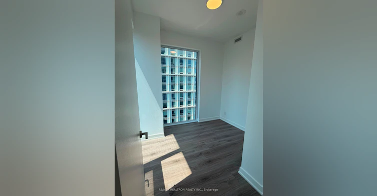 2611-100 Queen Street E, Toronto, ON, M5C 0B5 - 11