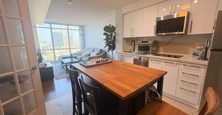 2001-15 Fort York Boulevard, Toronto, ON, M5V 3Y4 - 2