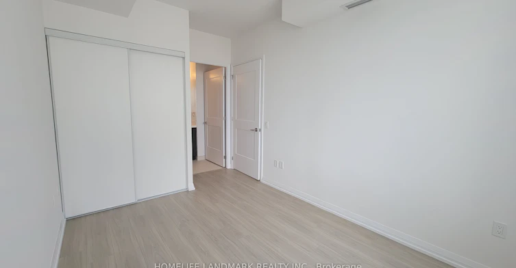 1906-25 Holly Street, Toronto, ON, M3S 0E3 - 5