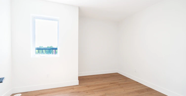 6-7 Earnscliffe Road, Toronto, ON, M6E 1J4 - 16