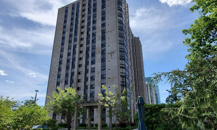1208-5 Kenneth Avenue