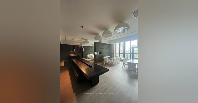 2611-101 Charles Street E, Toronto, ON, M4Y 0A9 - 11
