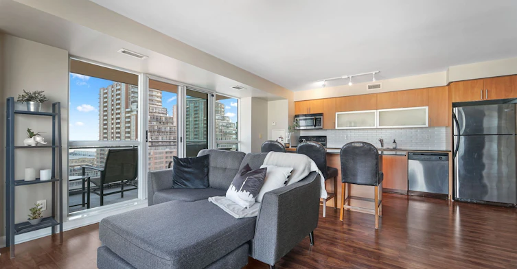 1011-80 Western Battery Road, Toronto, ON, M6K 3S1 - 3
