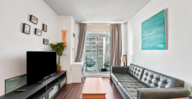 2304-18 Harbour Street, Toronto, ON, M5J 2Z6 - 7