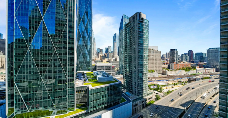 2304-18 Harbour Street, Toronto, ON, M5J 2Z6 - 19