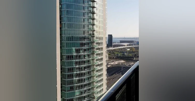 2303-352 Front Street W, Toronto, ON, M5V 0K3 - 2