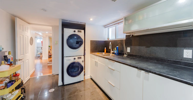 Lower-46 Lorindale Avenue, Toronto, ON, M5M 3C2 - 6