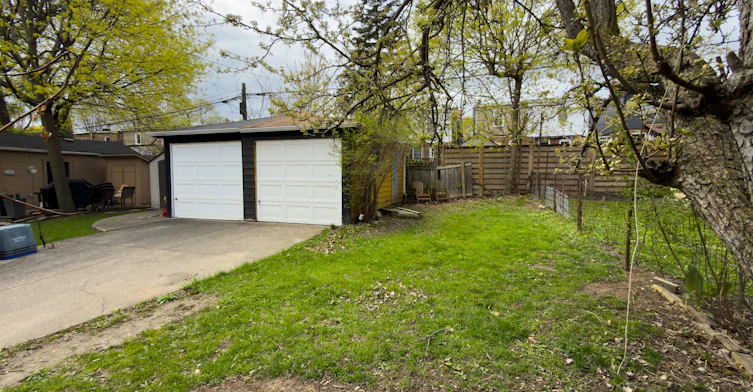 Lower-46 Lorindale Avenue, Toronto, ON, M5M 3C2 - 11