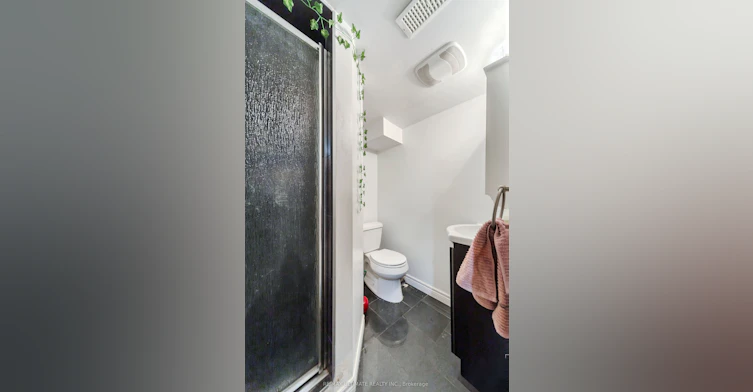 Lower-46 Lorindale Avenue, Toronto, ON, M5M 3C2 - 9