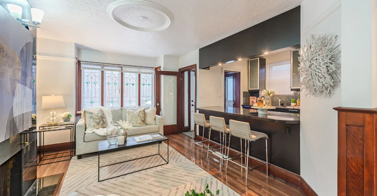 Upper-46 Lorindale Avenue, Toronto, ON, M5M 3C2 - 3