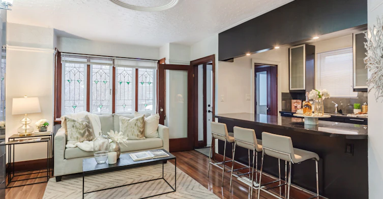 Upper-46 Lorindale Avenue, Toronto, ON, M5M 3C2 - 4