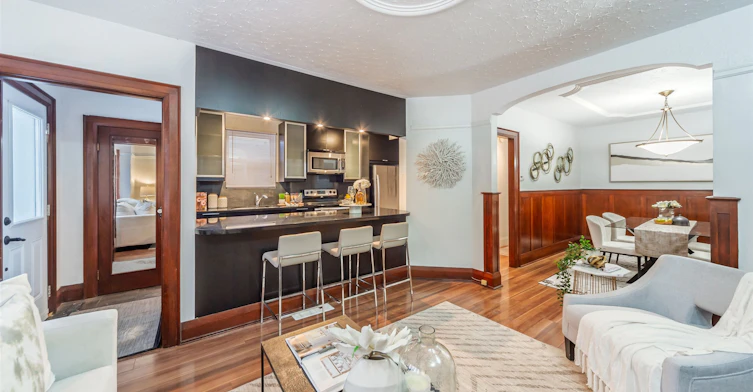 Upper-46 Lorindale Avenue, Toronto, ON, M5M 3C2 - 6