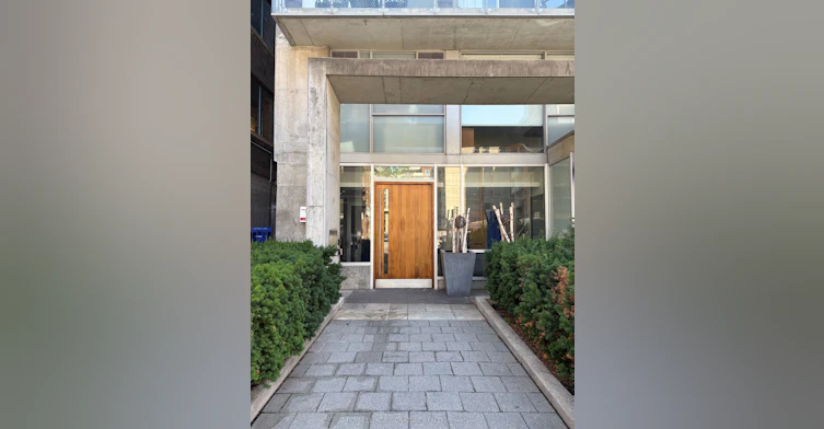 403-169 John Street, Toronto, ON, M5T 1X3 - 2