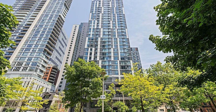 3203-65 Mutual Street, Toronto, ON, M5B 0E5