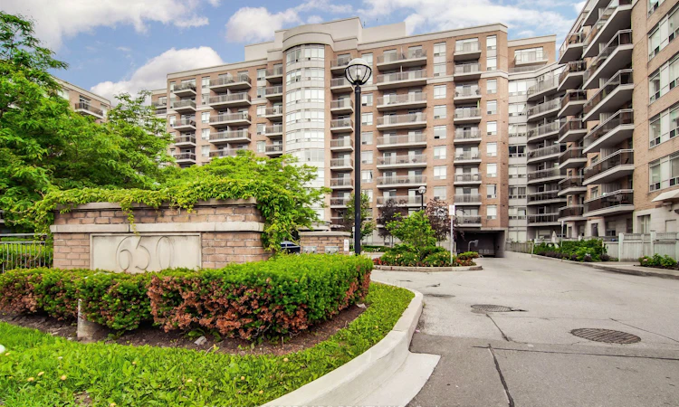 183-650 Lawrence Avenue W