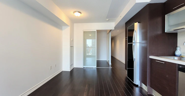 806-386 Yonge Street, Toronto, ON, M5B 0A5 - 2