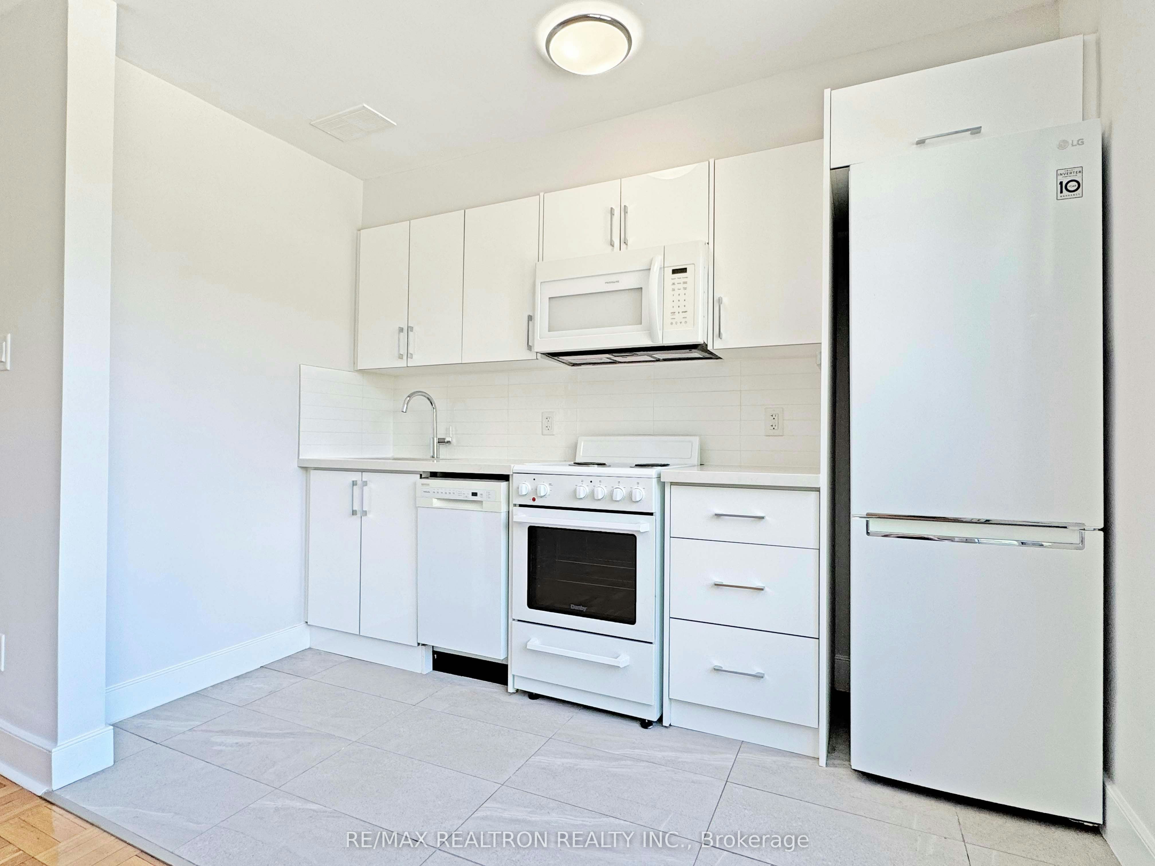 204-1545 Bathurst Street, Toronto, ON, M5P 3H6 - 4