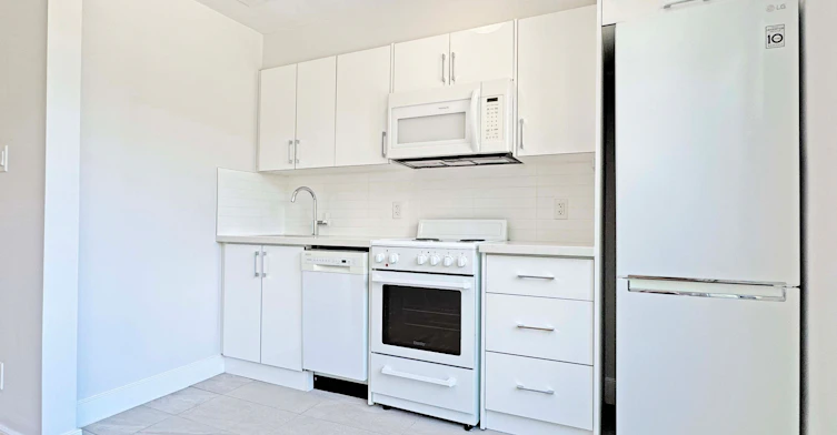 204-1545 Bathurst Street, Toronto, ON, M5P 3H6 - 4