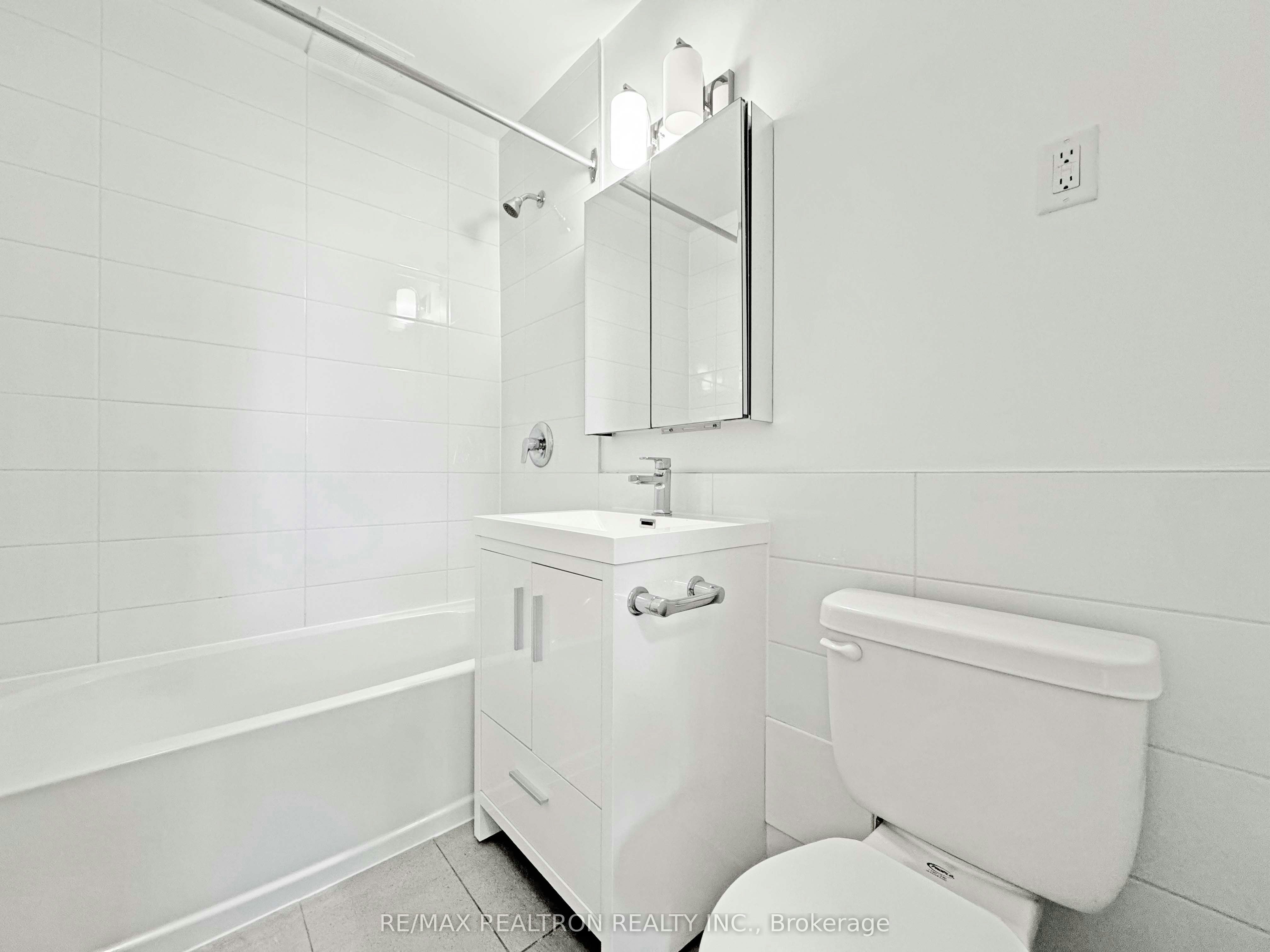 204-1545 Bathurst Street, Toronto, ON, M5P 3H6 - 6