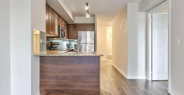610-761 Bay Street, Toronto, ON, M5G 2R2 - 18