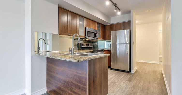 610-761 Bay Street, Toronto, ON, M5G 2R2 - 23