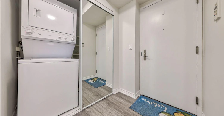 610-761 Bay Street, Toronto, ON, M5G 2R2 - 16