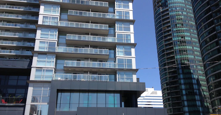 1913-352 Front Street W, Toronto, ON, M5V 0K3