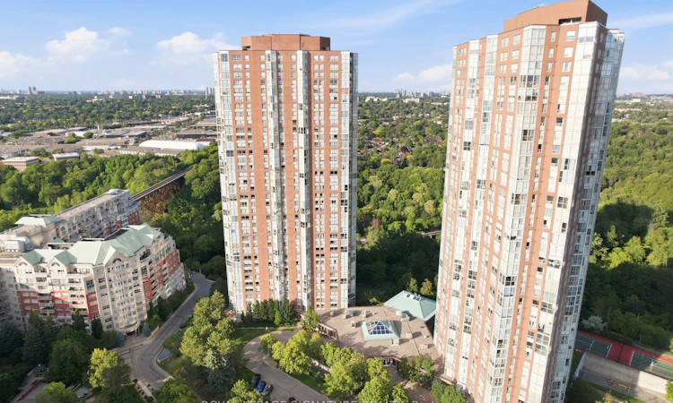 301-7 Concorde Place
