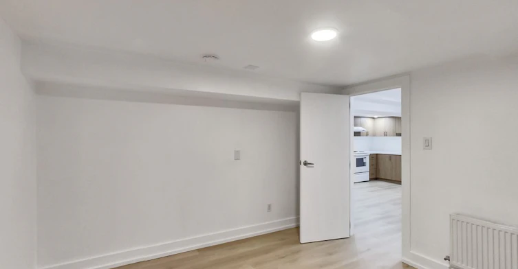 Bsmt-896 Bathurst Street, Toronto, ON, M5R 3G3 - 10