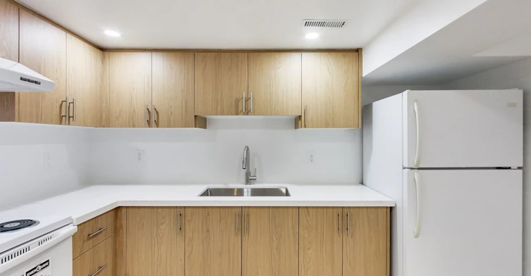 Bsmt-896 Bathurst Street, Toronto, ON, M5R 3G3 - 22