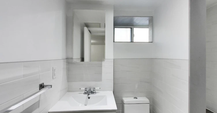 Bsmt-896 Bathurst Street, Toronto, ON, M5R 3G3 - 16