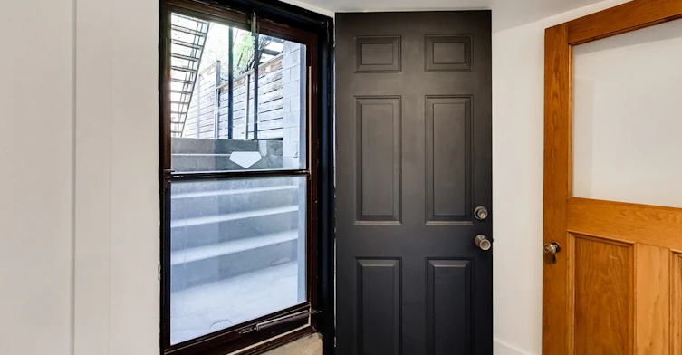Bsmt-896 Bathurst Street, Toronto, ON, M5R 3G3 - 31