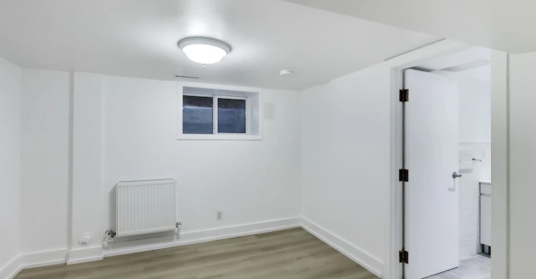 Bsmt-896 Bathurst Street, Toronto, ON, M5R 3G3 - 8