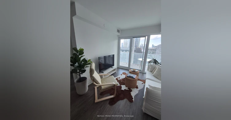 3215-88 Queen Street E, Toronto, ON, M5C 0B6 - 3