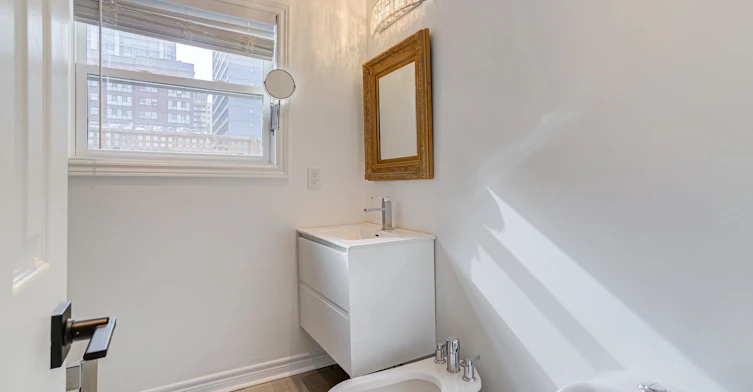 244 George Street, Toronto, ON, M5A 2N1 - 33