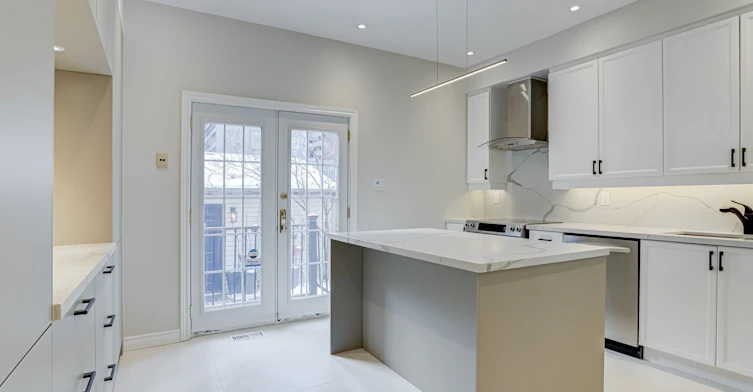 244 George Street, Toronto, ON, M5A 2N1 - 6