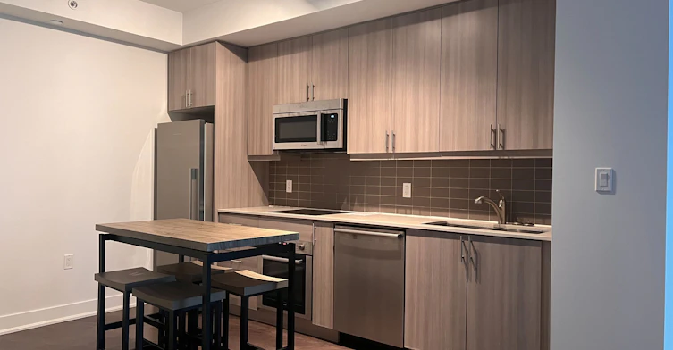 202-1 The Esplanade Drive, Toronto, ON, M5E 0A8 - 2