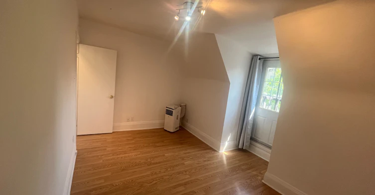 Upper-91 Dovercourt Road, Toronto, ON, M6J 3C2 - 9