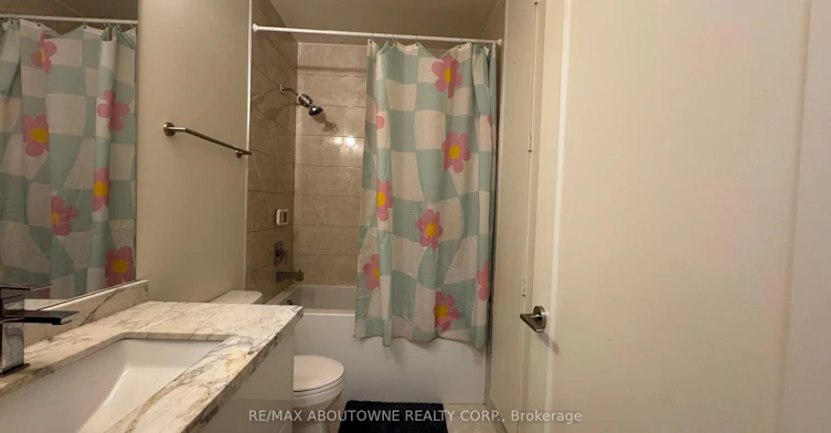 330 Richmond Street W, Toronto, ON, M5V 0M4 - 17