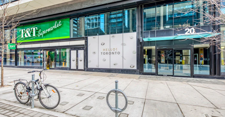 2612-20 Edward Street, Toronto, ON, M5G 1C9 - 4