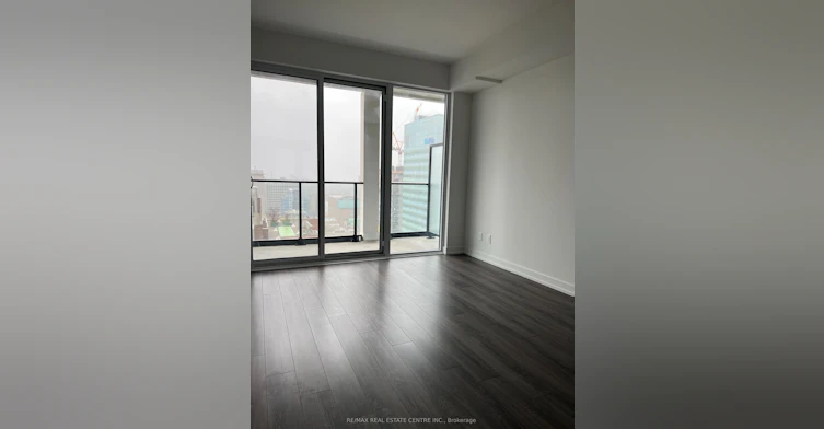 2612-20 Edward Street, Toronto, ON, M5G 1C9 - 5