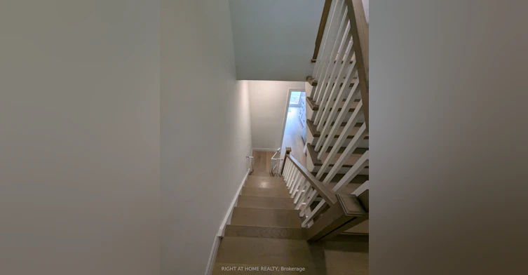 6 Broadpath Road, Toronto, ON, M3C 2B5 - 21