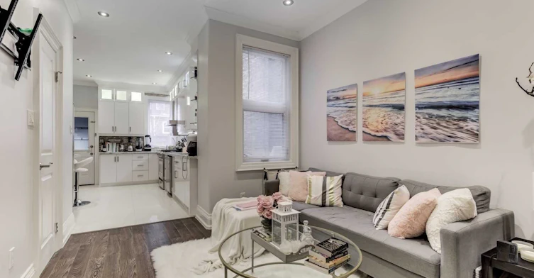 120 Mcgill Street, Toronto, ON, M5B 1H6 - 2