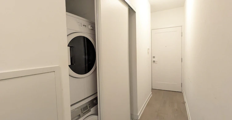 804-57 St Joseph Street, Toronto, ON, M5S 0C5 - 5