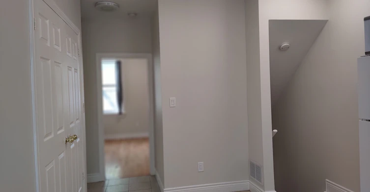 2nd Flr-245 Queen Street W, Toronto, ON, M5V 1Z4 - 2