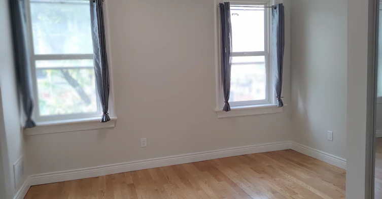 2nd Flr-245 Queen Street W, Toronto, ON, M5V 1Z4