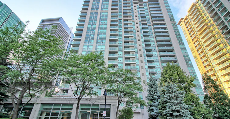 2102-31 Bales Avenue, Toronto, ON, M2N 7L6